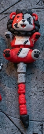 Schlüsselanhänger / Magnet / Ruhestifter "Schlabbi" - Halloween Löwe